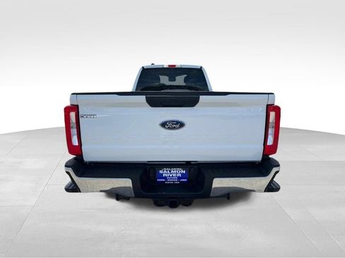 Used 2024 Ford F350 XLT AWD/4WD image 6