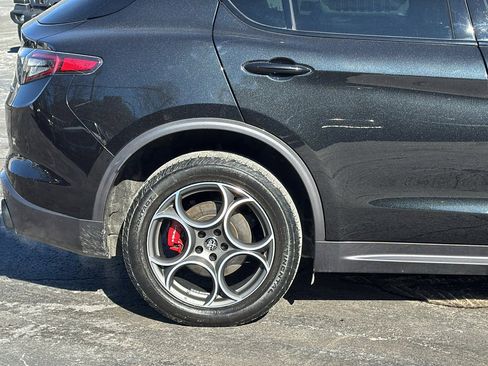 Used 2024 Alfa Romeo Stelvio Ti image 5