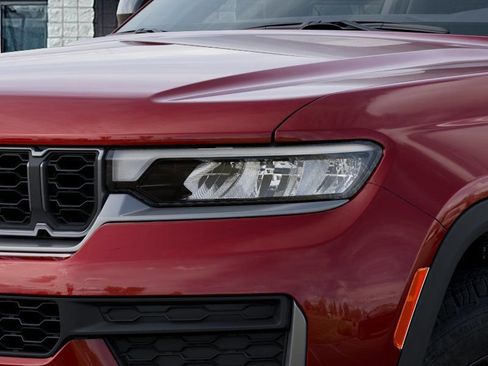 New 2026 Jeep Grand Cherokee L 4WD image 10