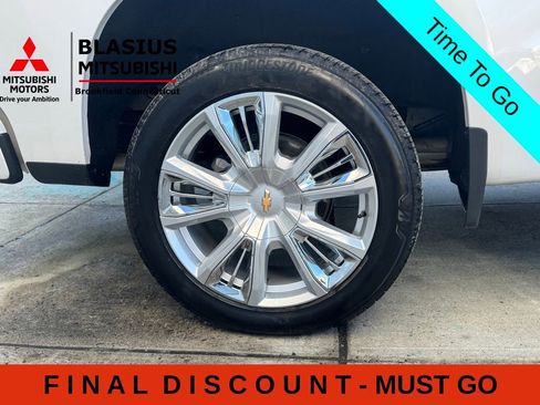 Used 2023 Chevrolet Silverado 1500 High Country w/ High Country Premium Package AWD/4WD image 13