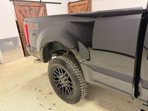 Used 2019 Ford F250 Lariat image 14