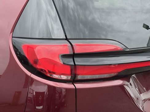 Certified 2023 Chrysler Pacifica Touring-L FWD image 9