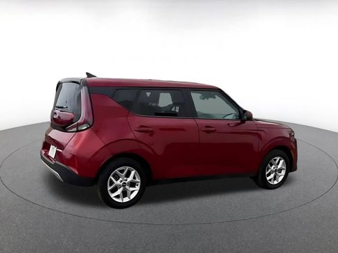 Used 2025 Kia Soul LX w/ LX Technology Package FWD image 15