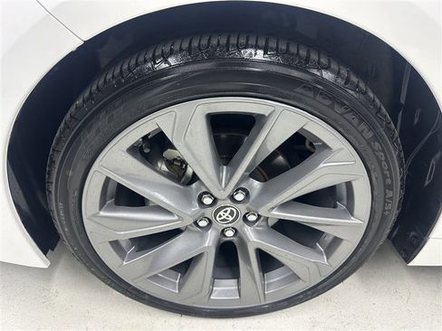 Used 2020 Toyota Corolla XSE FWD image 15