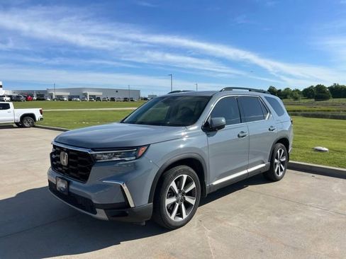 Used 2023 Honda Pilot Elite image 1
