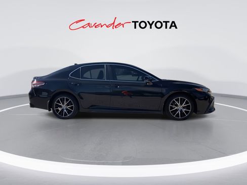 Used 2023 Toyota Camry SE w/ Convenience Package image 9