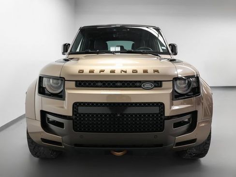 Certified 2025 Land Rover Defender 110 image 7