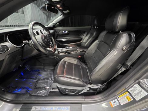 Used 2022 Ford Mustang GT Premium w/ Equipment Group 401A RWD image 18