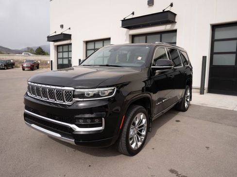 Used 2022 Jeep Grand Wagoneer Series II AWD/4WD image 8