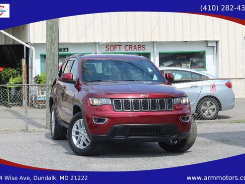 Used 2017 Jeep Grand Cherokee Laredo w/ Quick Order Package 23E AWD/4WD image 1