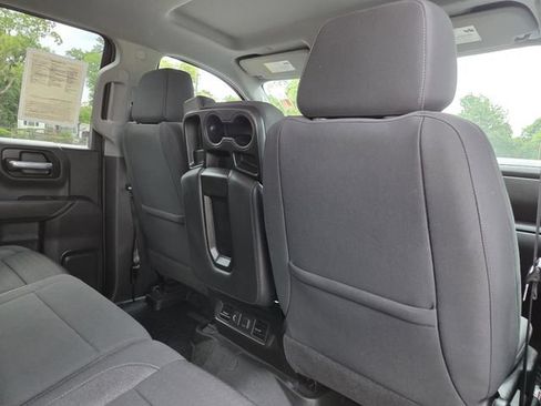 Used 2021 Chevrolet Silverado 1500 LT AWD/4WD image 33