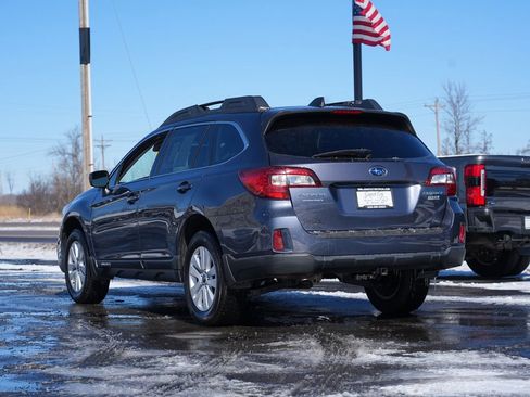 Used 2017 Subaru Outback 2.5i Premium image 5