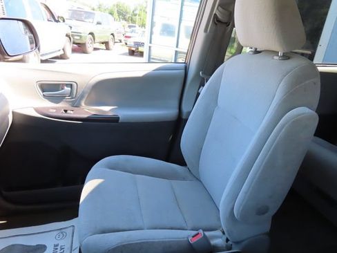 Used 2016 Toyota Sienna LE AWD/4WD image 21