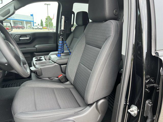 Used 2023 Chevrolet Silverado 1500 Custom Trail Boss w/ LPO, Dark Essentials Package AWD/4WD image 20