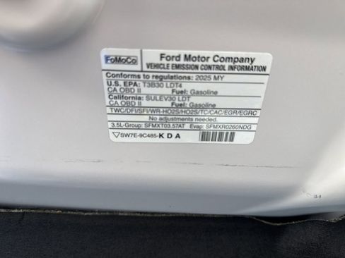 Used 2025 Ford F150 Raptor AWD/4WD image 32