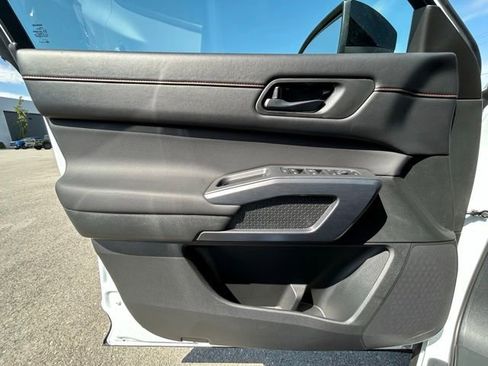 New 2026 Nissan Pathfinder Rock Creek w/ Rock Creek Premium Package AWD/4WD image 30