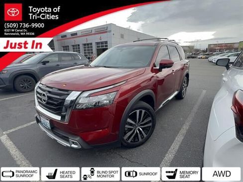 Used 2025 Nissan Pathfinder Platinum w/ Cargo Package AWD/4WD image 32