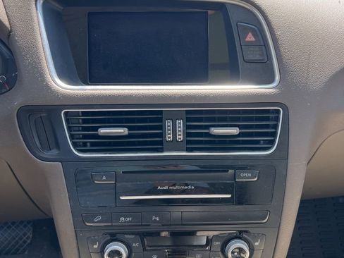 Used 2017 Audi Q5 2.0T Premium Plus w/ Technology Package image 9