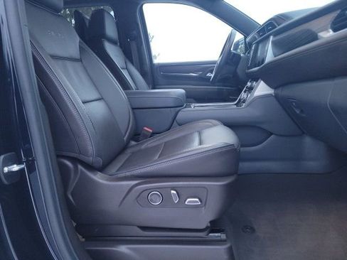 Used 2023 GMC Yukon XL Denali image 17