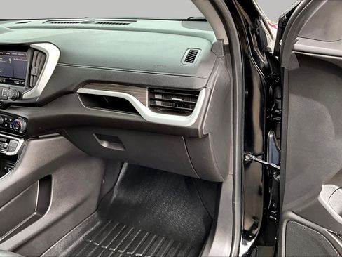 Used 2023 GMC Terrain SLT FWD image 18