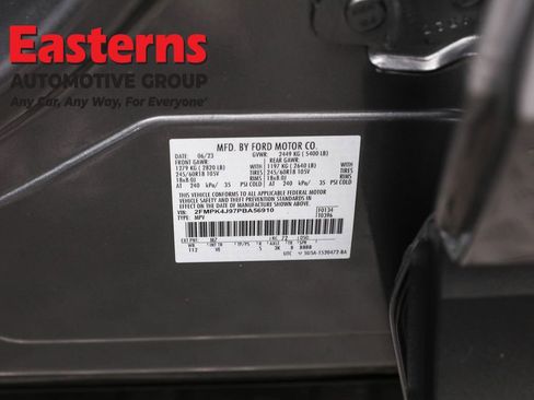 Used 2023 Ford Edge SEL image 35