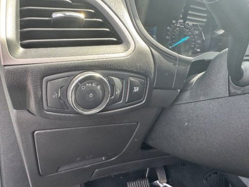 Used 2022 Ford Edge SEL image 27