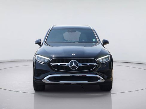 Used 2025 Mercedes-Benz GLC 350e 4MATIC image 3
