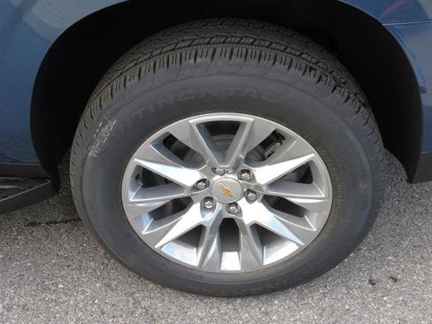 New 2025 Chevrolet Suburban Premier image 10