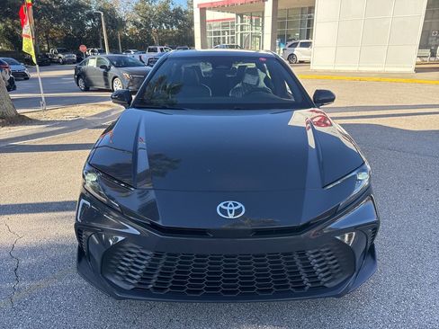 Used 2026 Toyota Camry SE image 2