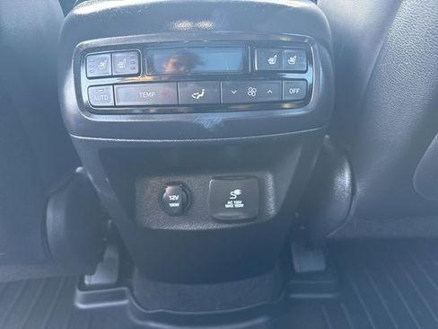 Used 2022 Hyundai Palisade Calligraphy image 15