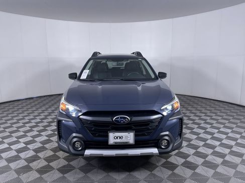 Used 2023 Subaru Outback Limited image 29
