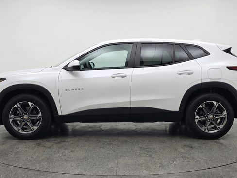 Used 2025 Chevrolet Blazer LT image 5