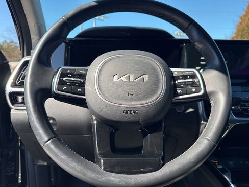 Used 2023 Kia Sorento SX image 7