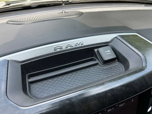 Used 2019 RAM 1500 Big Horn AWD/4WD image 27