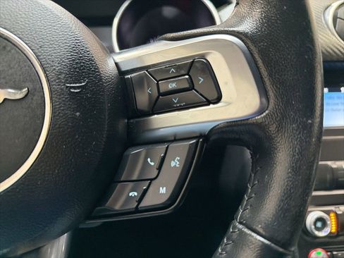 Used 2022 Ford Mustang Coupe RWD image 17