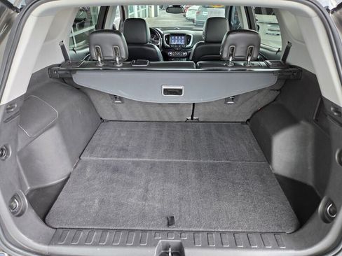 Used 2020 GMC Terrain SLT FWD image 17