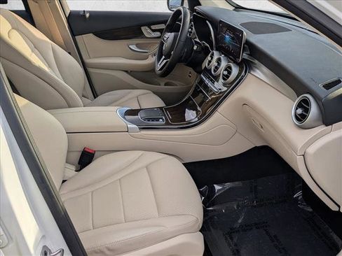 Certified 2022 Mercedes-Benz GLC 300 image 21