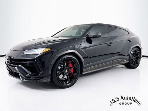 Used 2023 Lamborghini Urus Performante image 3