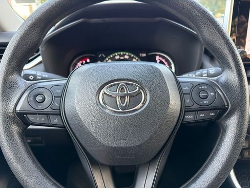Used 2024 Toyota RAV4 XLE FWD image 10