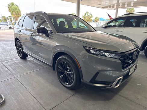 Used 2024 Honda CR-V Sport Touring image 2