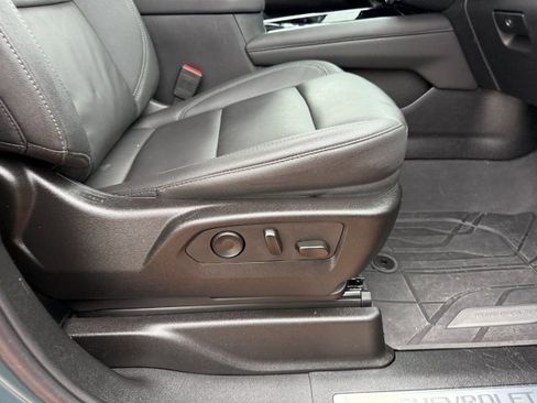 Used 2025 Chevrolet Tahoe Z71 w/ Comfort Package image 27