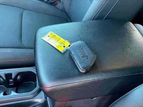 Used 2020 Jeep Wrangler Unlimited Rubicon image 11