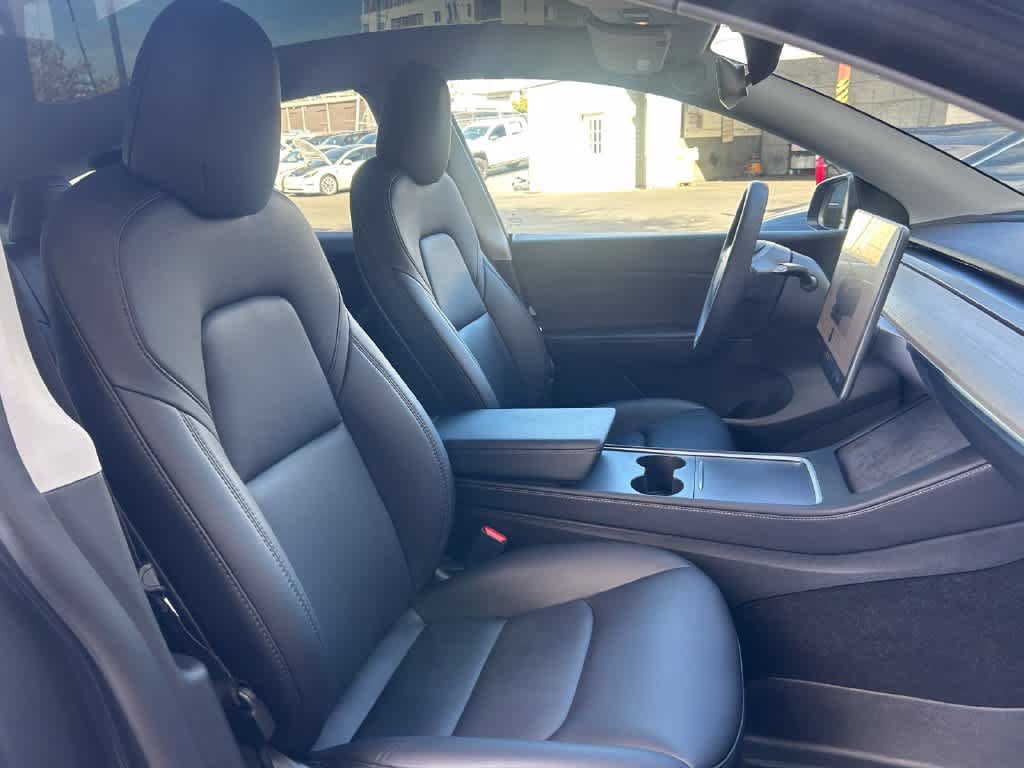 Used 2022 Tesla Model Y Long Range AWD/4WD image 16