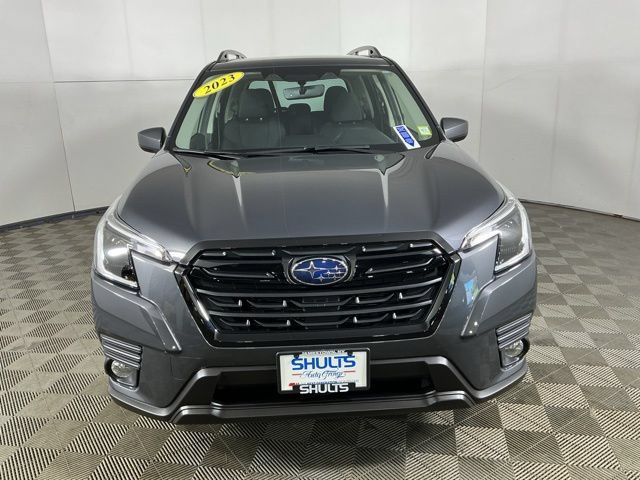 Used 2023 Subaru Forester Premium AWD/4WD image 3