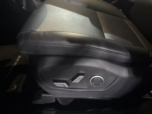Used 2025 Hyundai Santa Fe SEL FWD image 13