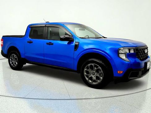 Used 2025 Ford Maverick XLT w/ XLT Luxury Package FWD image 3
