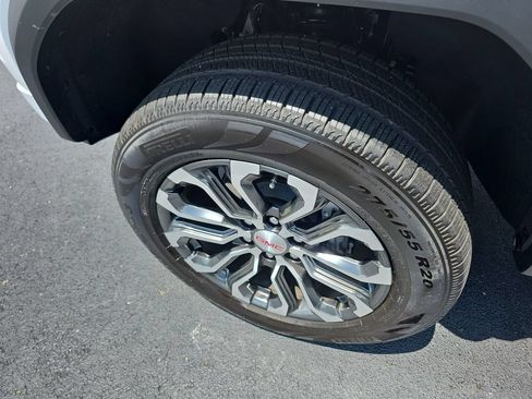 Used 2026 GMC Canyon Denali AWD/4WD image 10