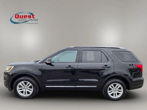 Used 2019 Ford Explorer XLT w/ Equipment Group 202A AWD/4WD image 9