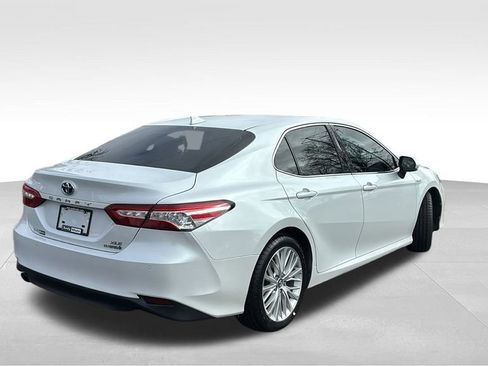 Used 2018 Toyota Camry XLE w/ Audio Package image 7