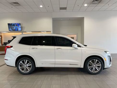 Certified 2023 Cadillac XT6 Premium Luxury image 7